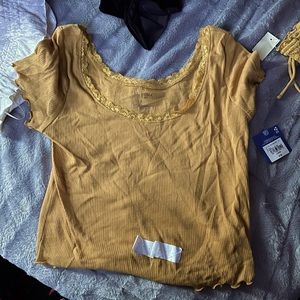 Yellow Arizona Jean Company shirt